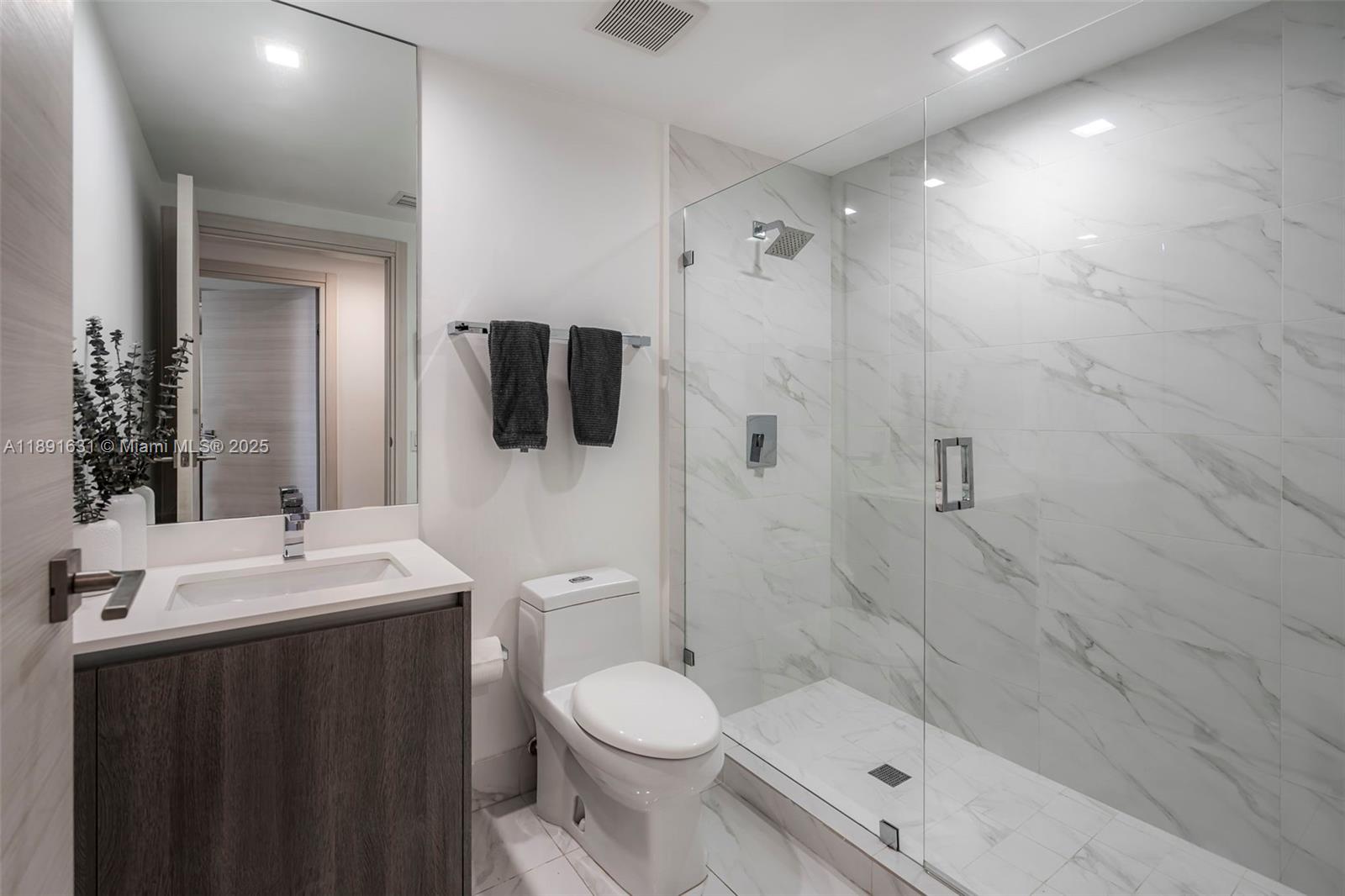 801 S Miami Ave #2901 Miami, FL 33130 801 S Miami Ave #2901 Miami, FL 33130
