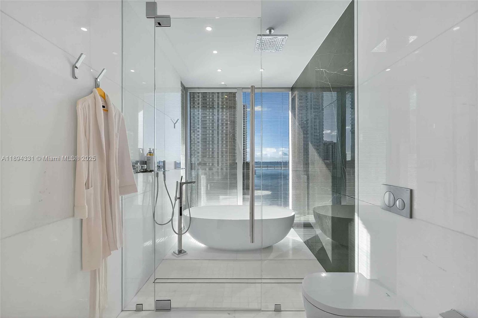 300 Biscayne Blvd Way #501 Miami, FL 33131