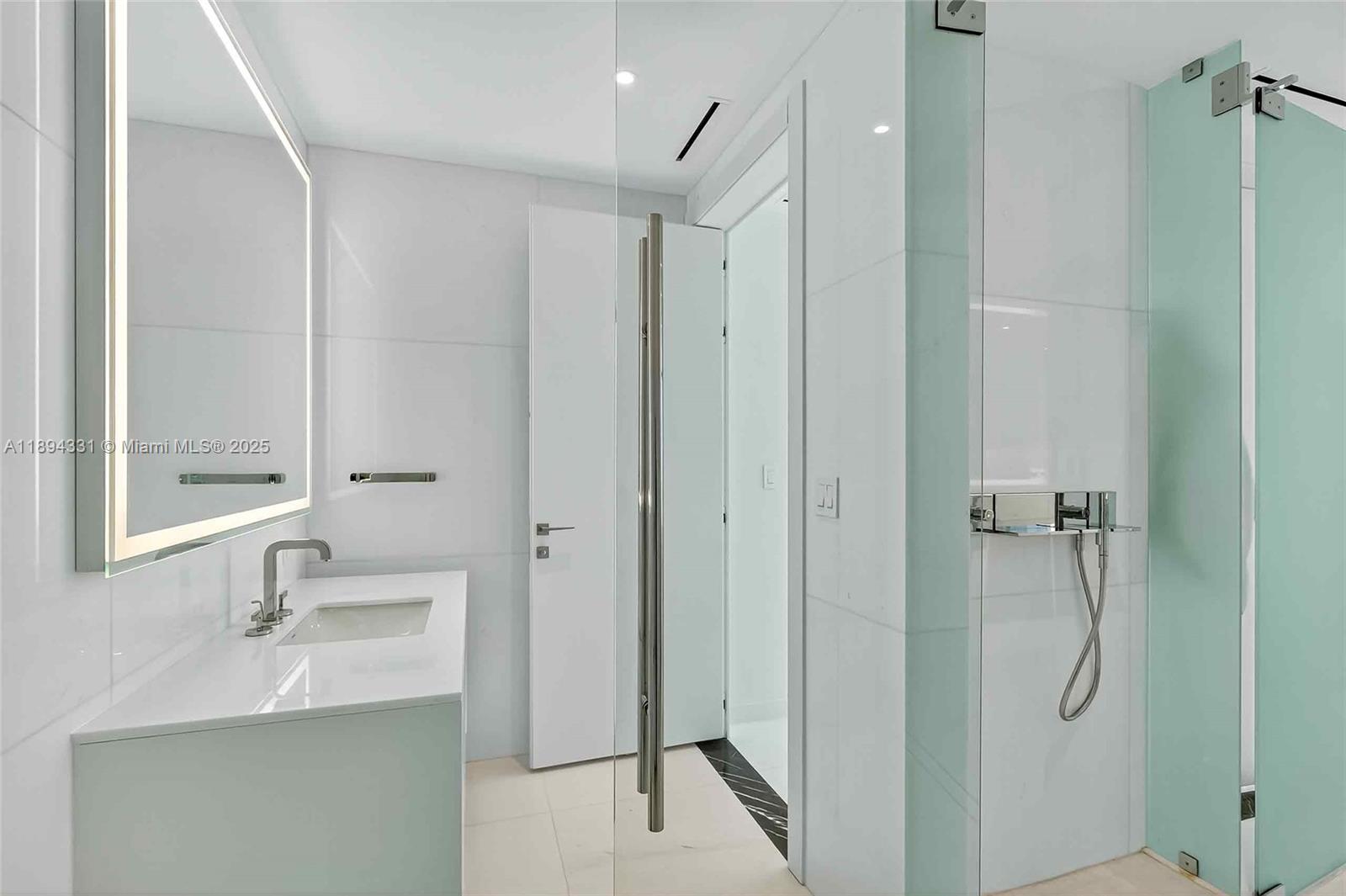 300 Biscayne Blvd Way #501 Miami, FL 33131