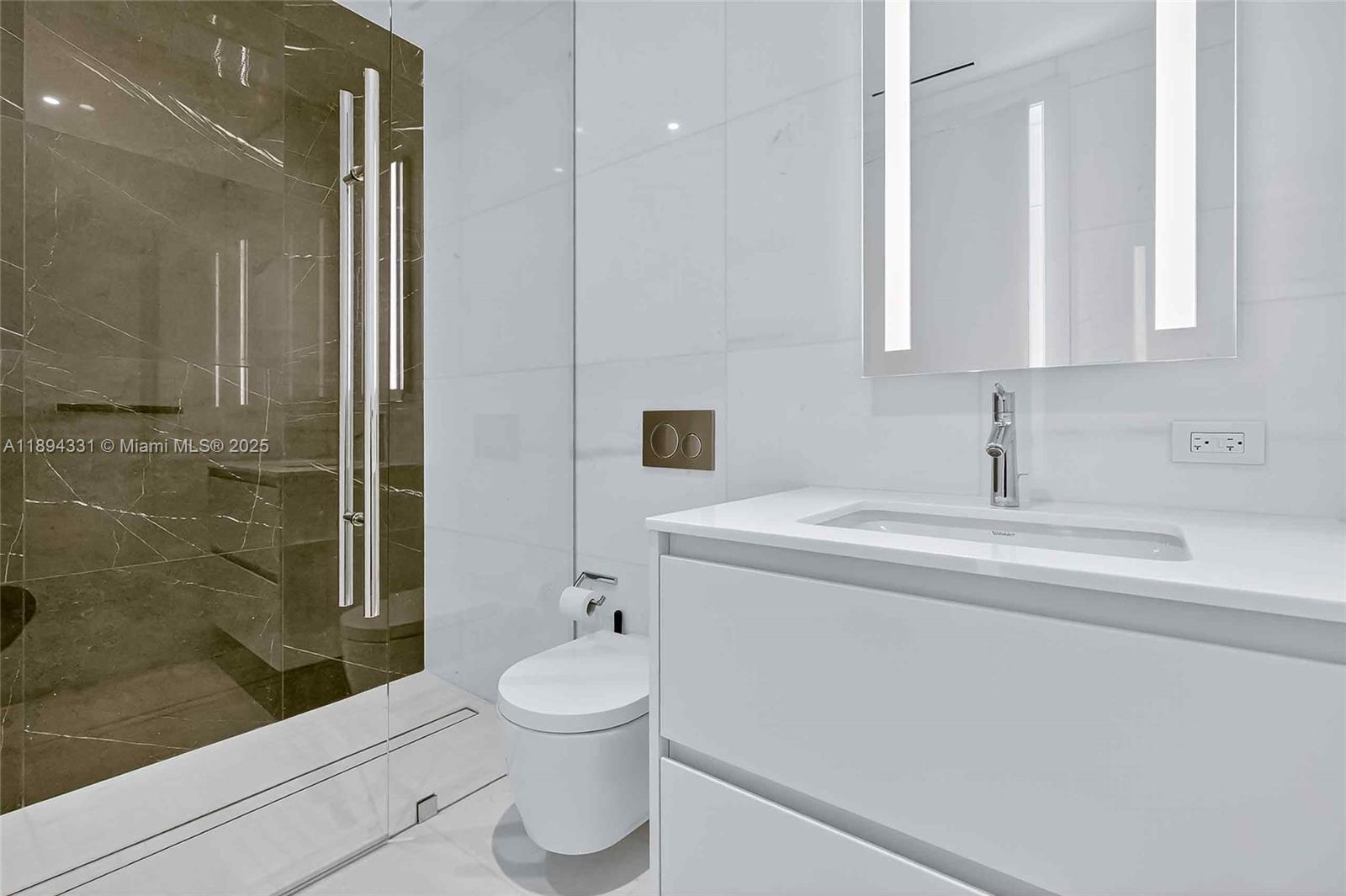 300 Biscayne Blvd Way #501 Miami, FL 33131