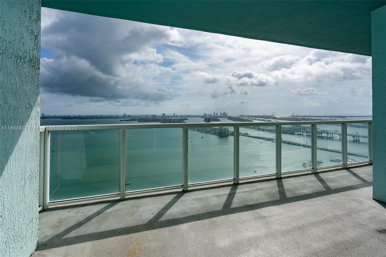 1900 N Bayshore Dr #3501