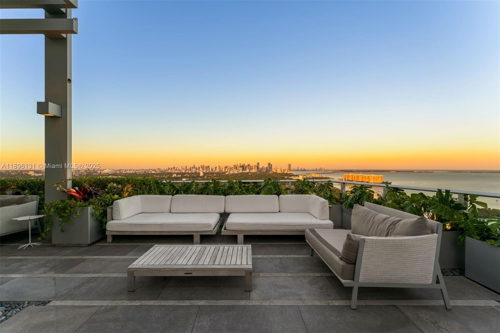 2627 S Bayshore Dr #3201 Miami, FL 33133