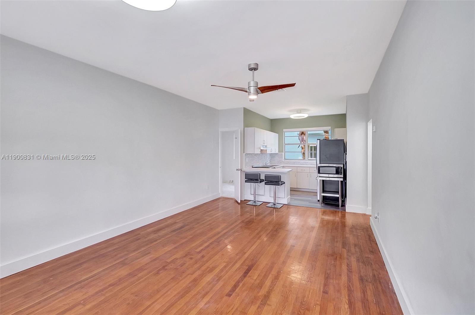 6881 Bay Dr #7 Miami Beach, FL 33141