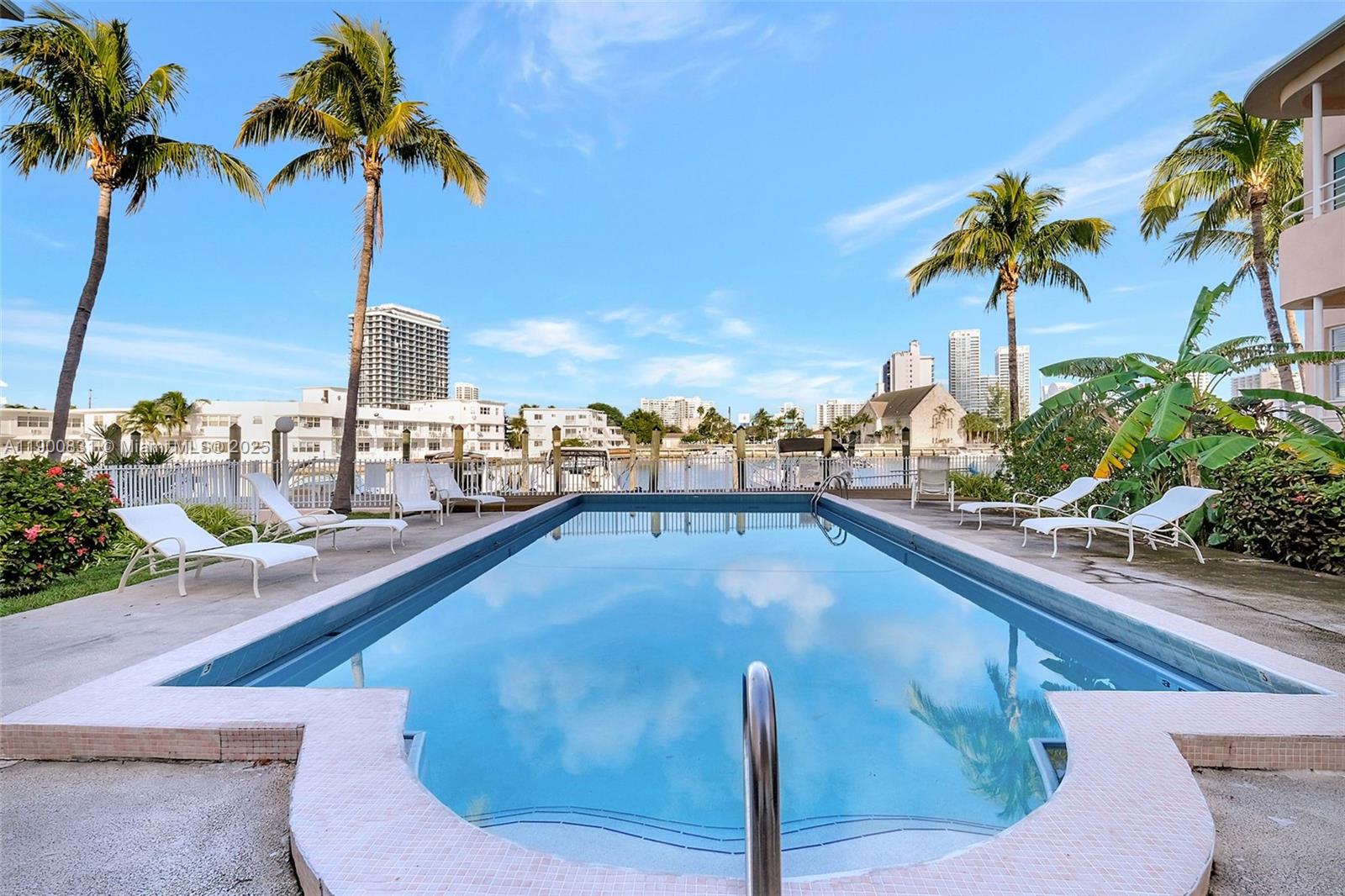 6881 Bay Dr #7 Miami Beach, FL 33141