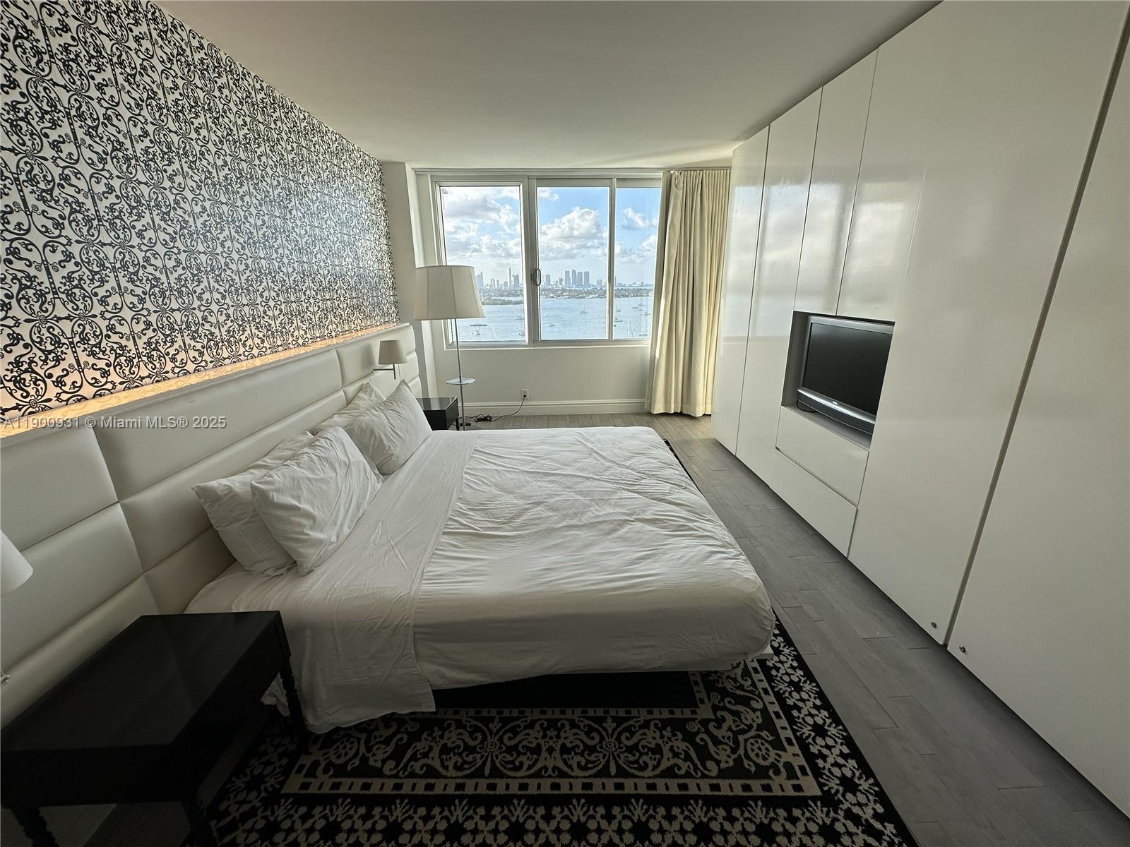 image Mondrian South Beach2