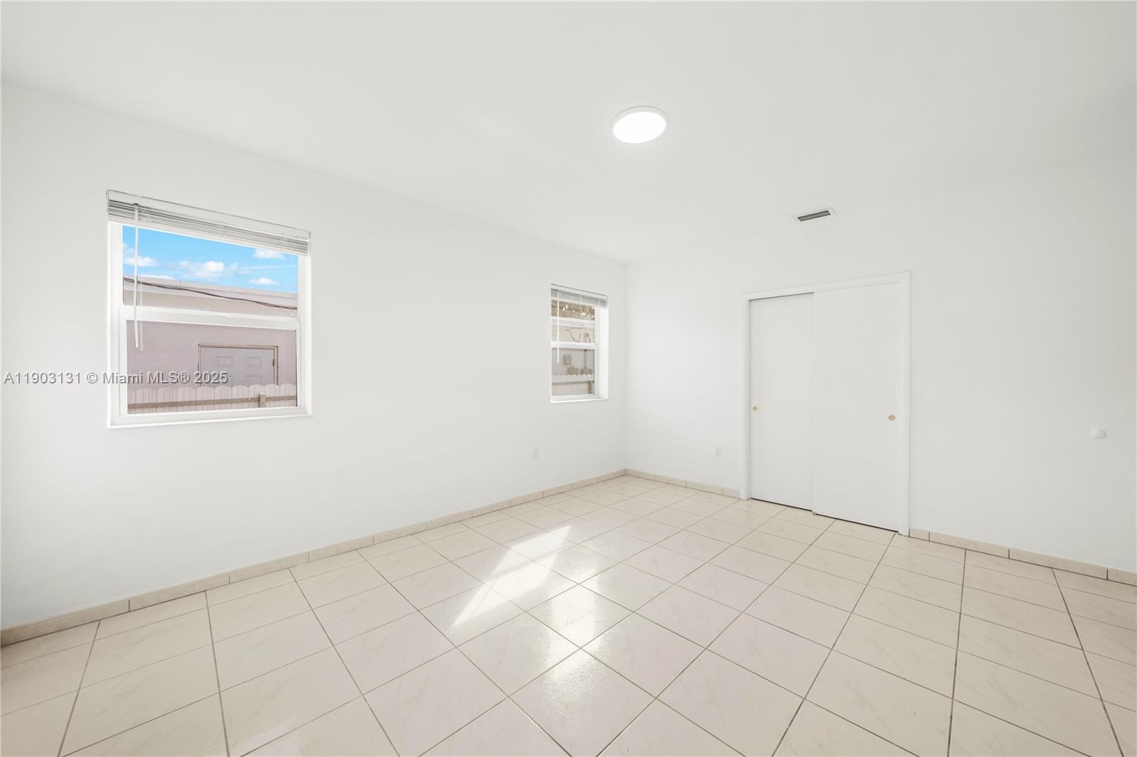 1271 NE 159th St North Miami Beach, FL 33162