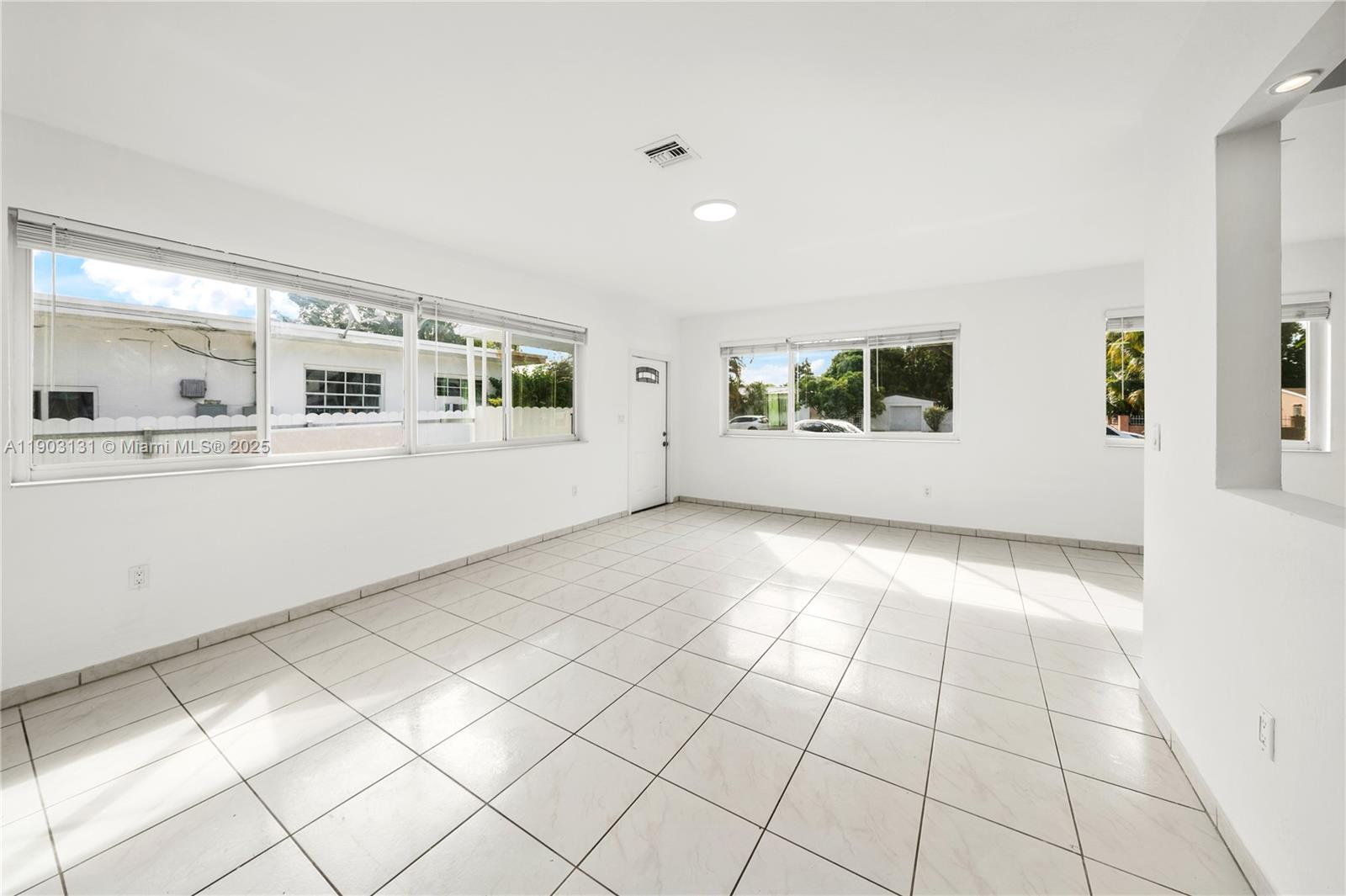 1271 NE 159th St North Miami Beach, FL 33162