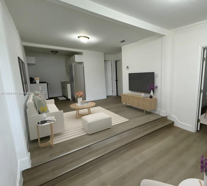 5815 NW 18th Ave #Front