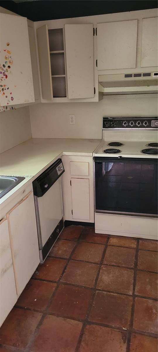 980 NW N Riv Dr #27 Miami, FL 33136