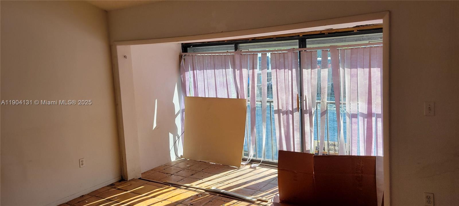 980 NW N Riv Dr #27 Miami, FL 33136