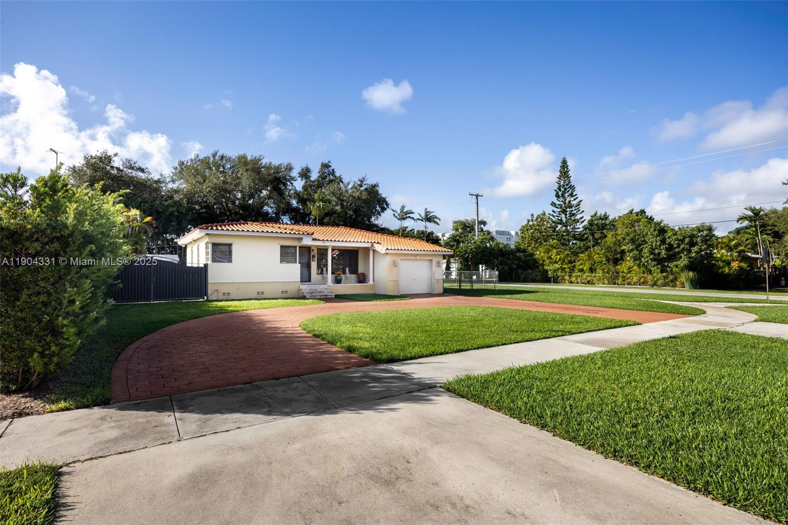 6040 SW 29th St Miami, FL 33155