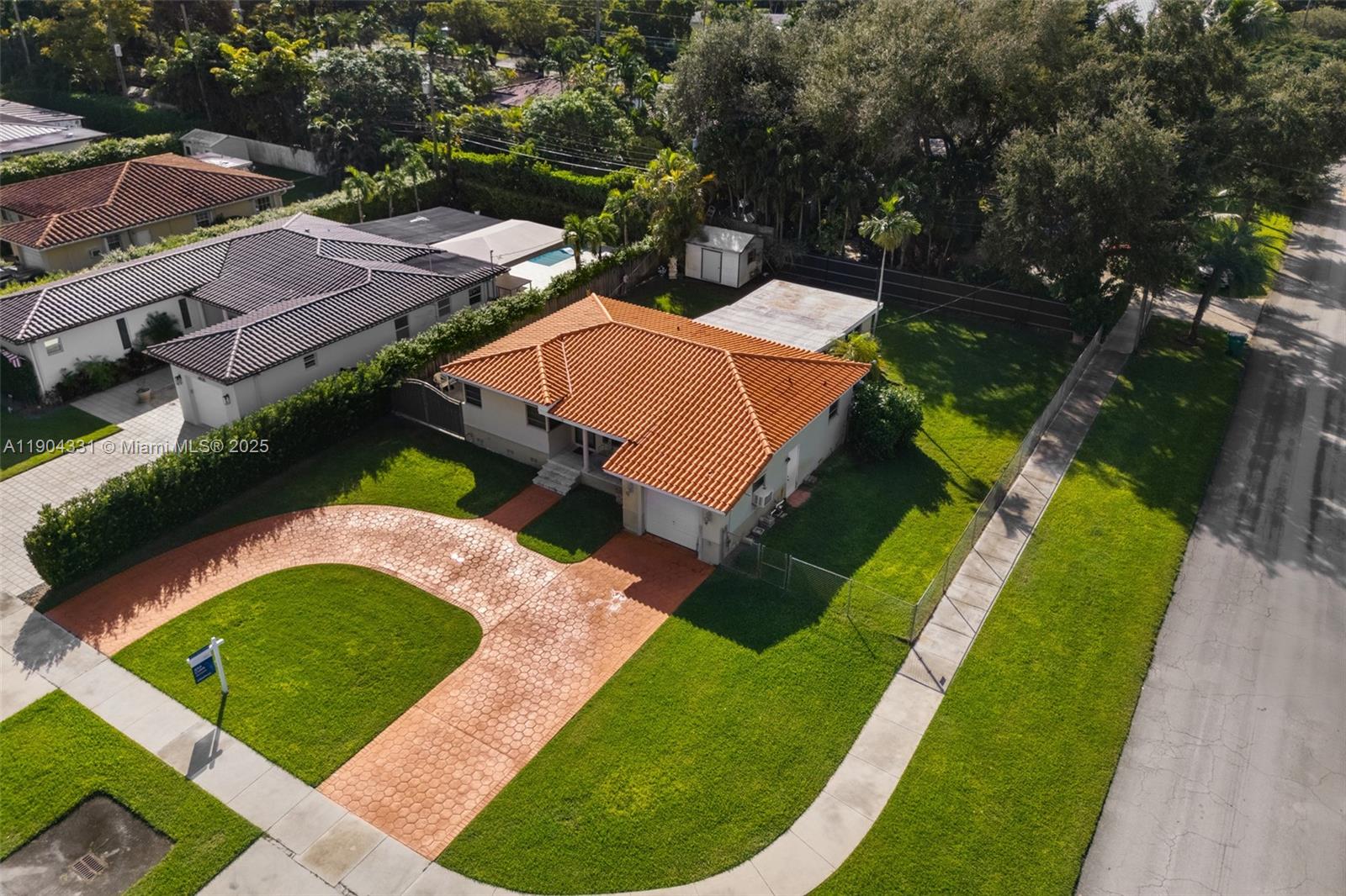 6040 SW 29th St Miami, FL 33155