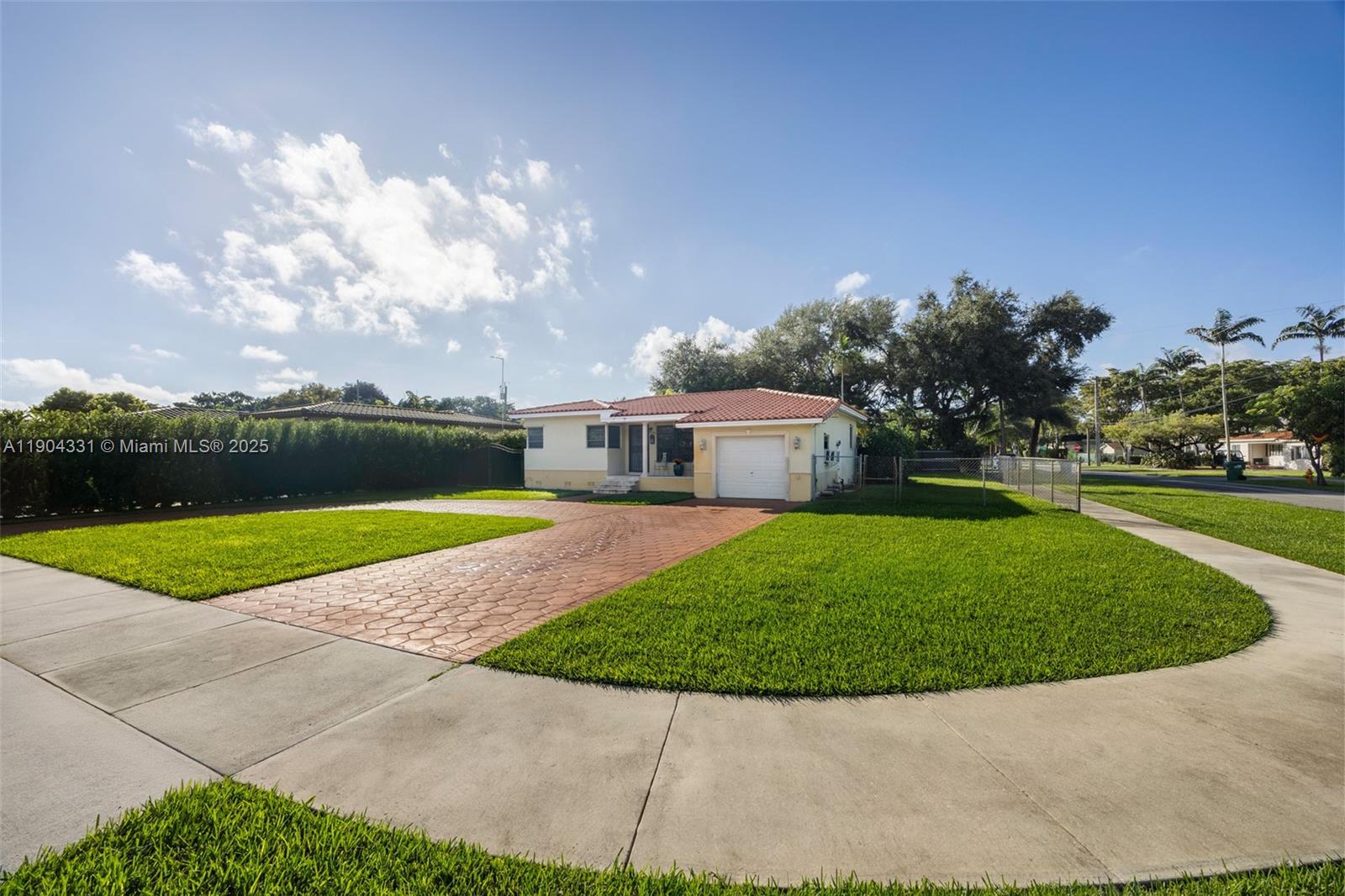 6040 SW 29th St Miami, FL 33155