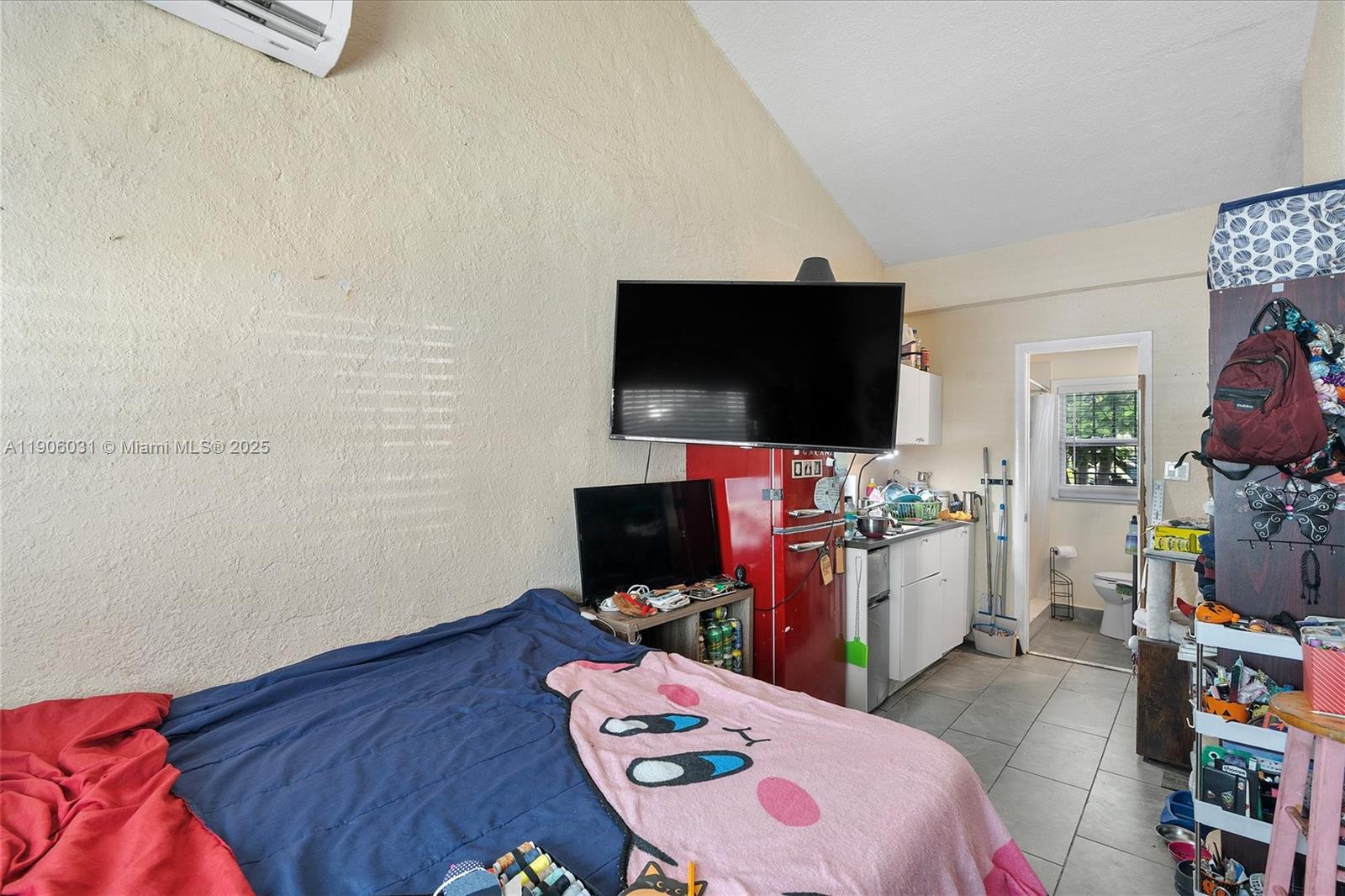 4815 NW 6th Ave Miami, FL 33127