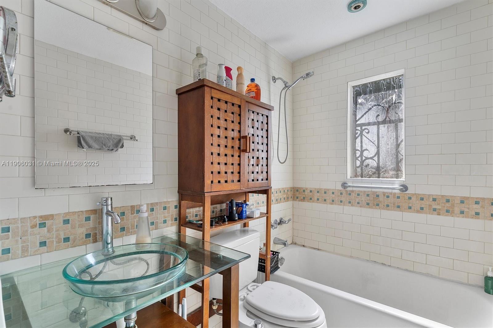 4815 NW 6th Ave Miami, FL 33127