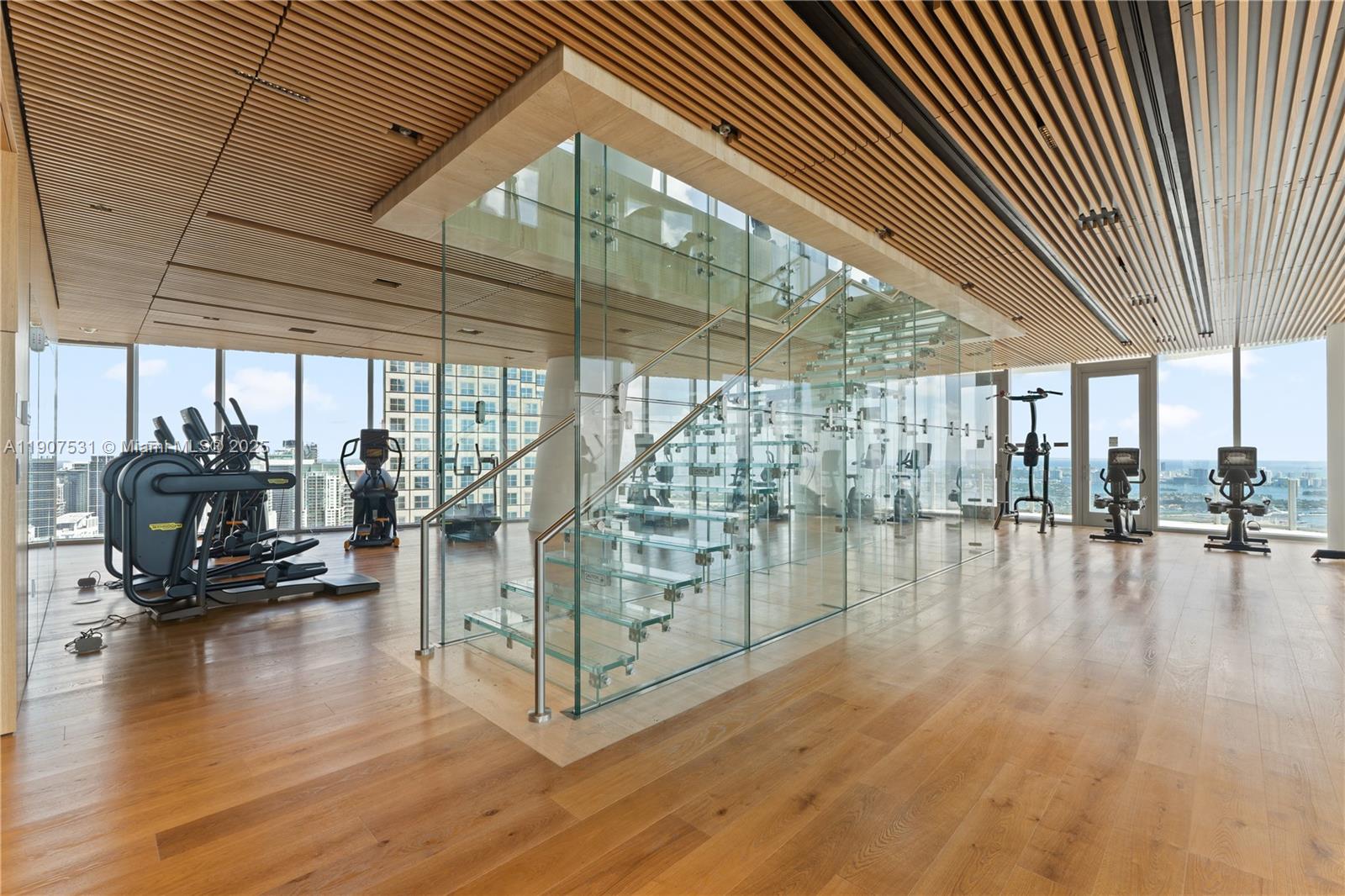 300 Biscayne Blvd Way #5003 Miami, FL 33130