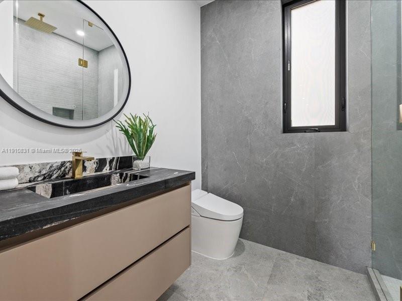 270 N Shore Dr Miami Beach, FL 33141