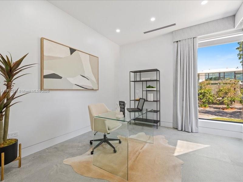 270 N Shore Dr Miami Beach, FL 33141