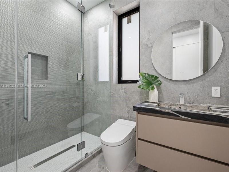 270 N Shore Dr Miami Beach, FL 33141