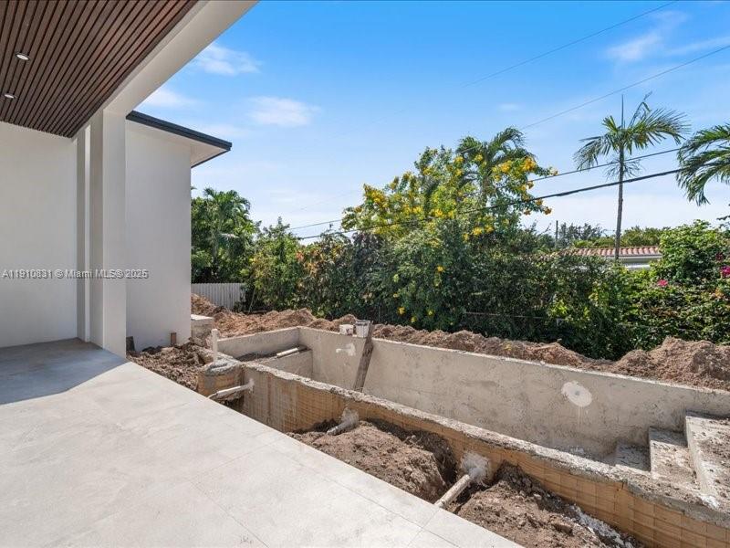 270 N Shore Dr Miami Beach, FL 33141