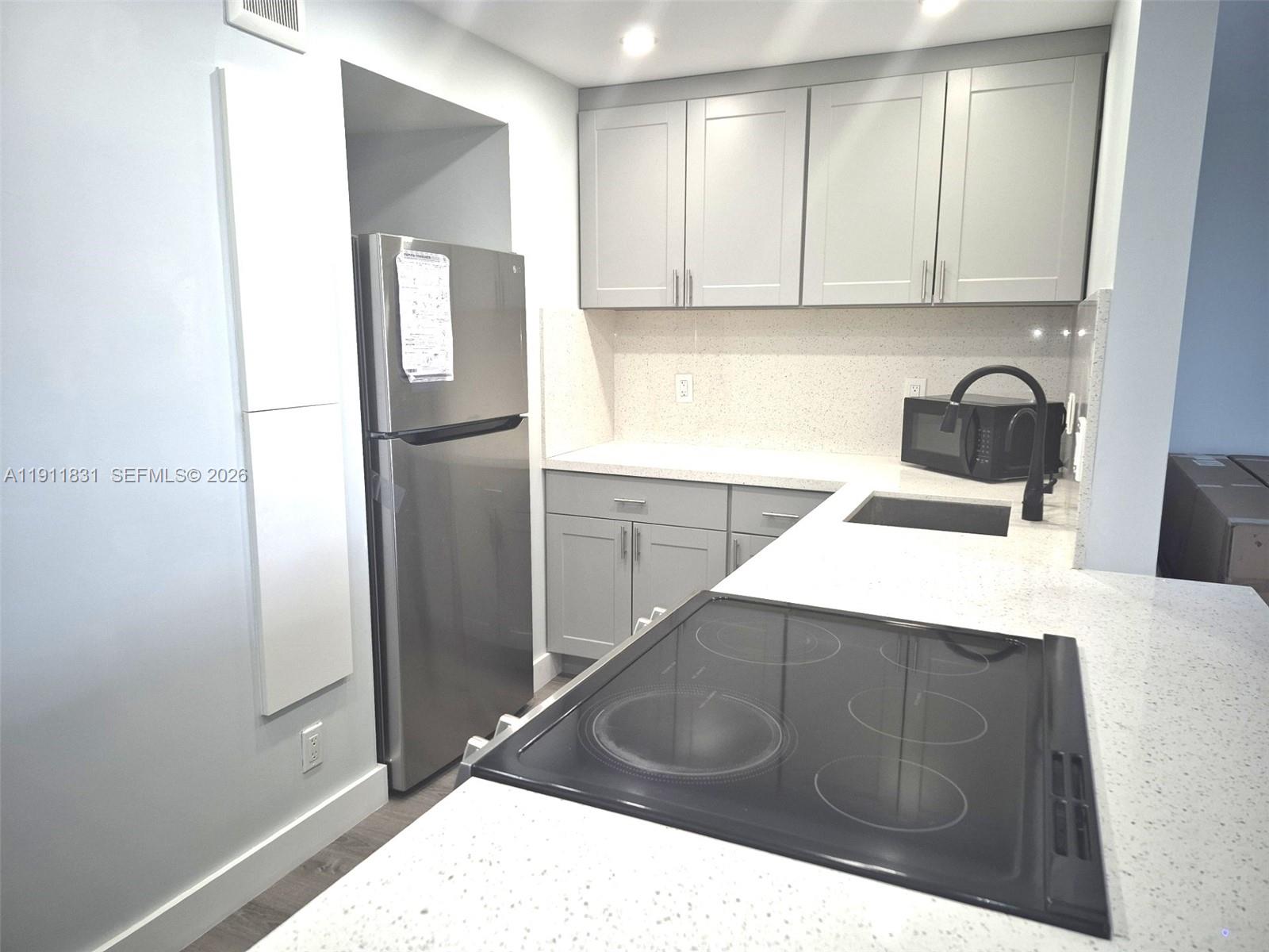 1731 SE 15th St #205 Fort Lauderdale, FL 33316