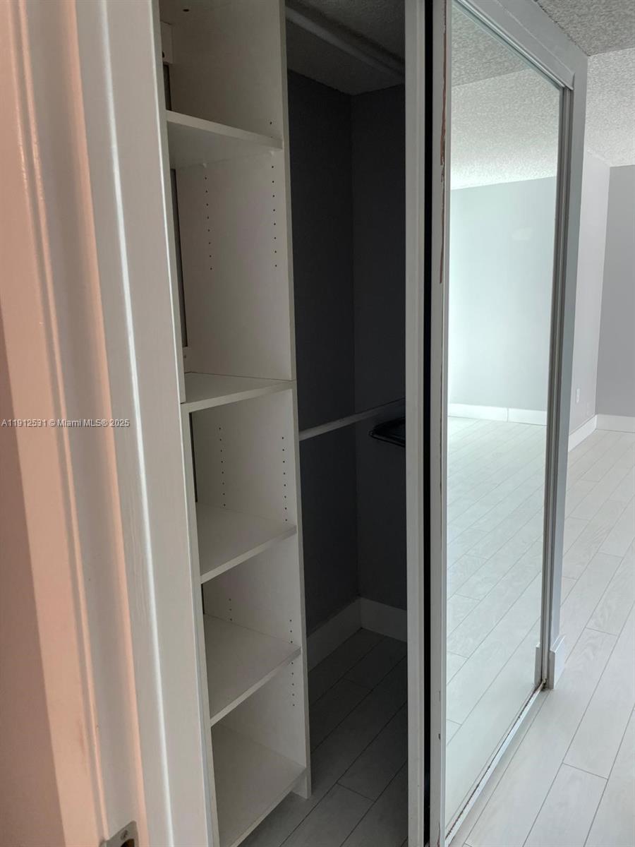 5880 Collins Ave #1006 Miami Beach, FL 33140