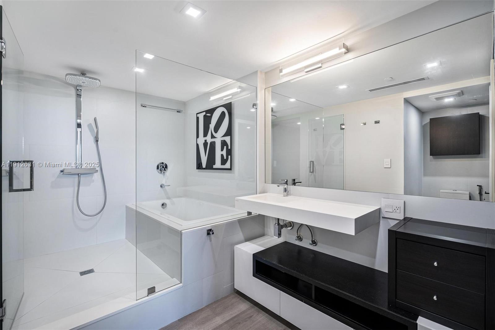 155 Ocean Ln Dr #1002 Key Biscayne, FL 33149