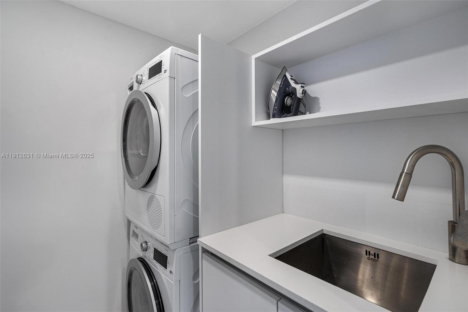 155 Ocean Ln Dr #1002 Key Biscayne, FL 33149