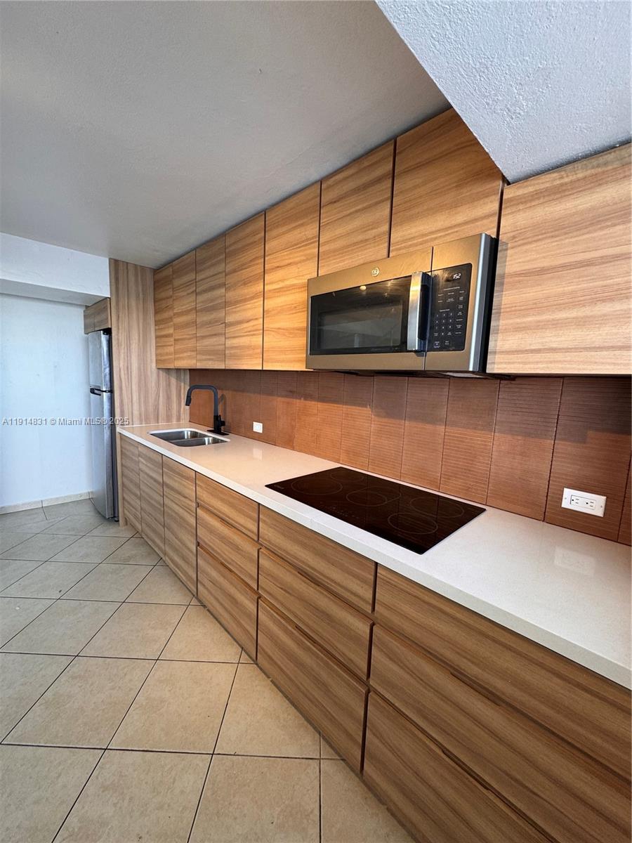 78 Jaime Brull Vega Baja, PR, 693