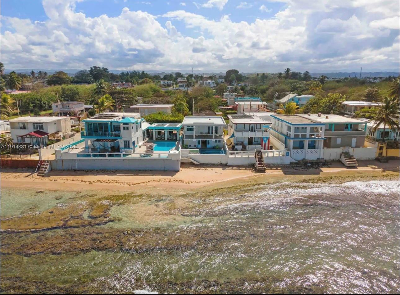 78 Jaime Brull Vega Baja, PR, 693