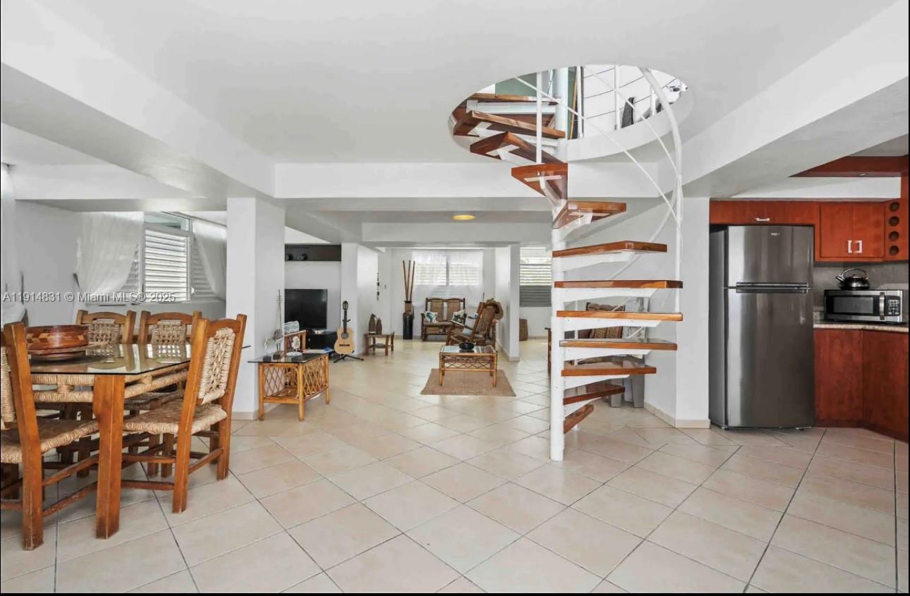 78 Jaime Brull Vega Baja, PR, 693