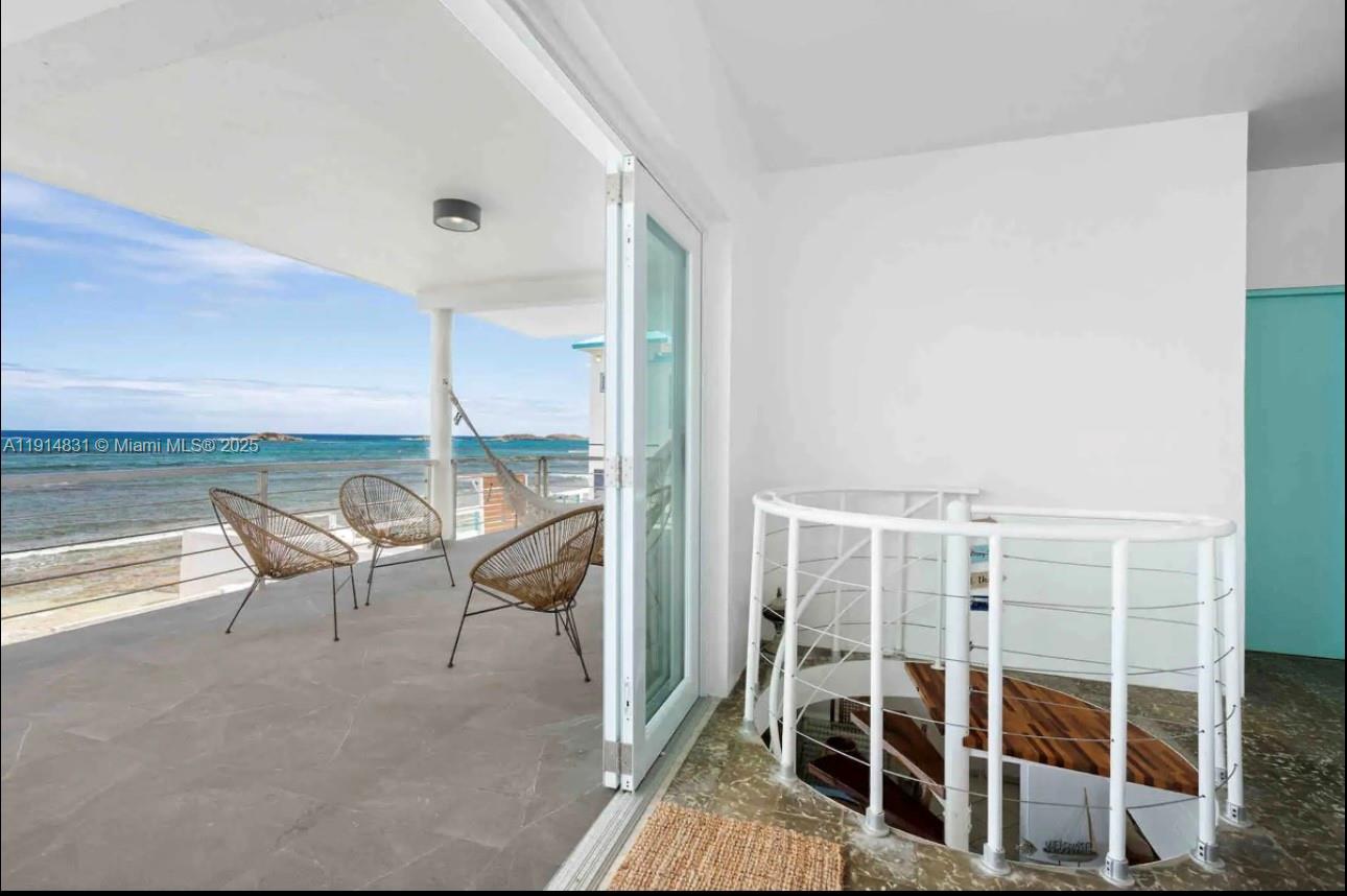 78 Jaime Brull Vega Baja, PR, 693