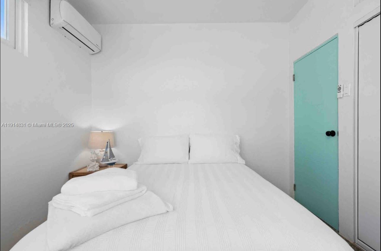 78 Jaime Brull Vega Baja, PR, 693