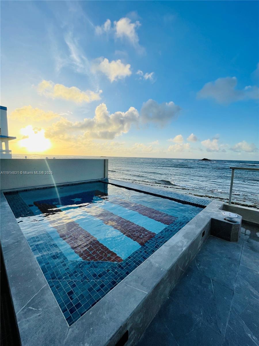 78 Jaime Brull Vega Baja, PR, 693