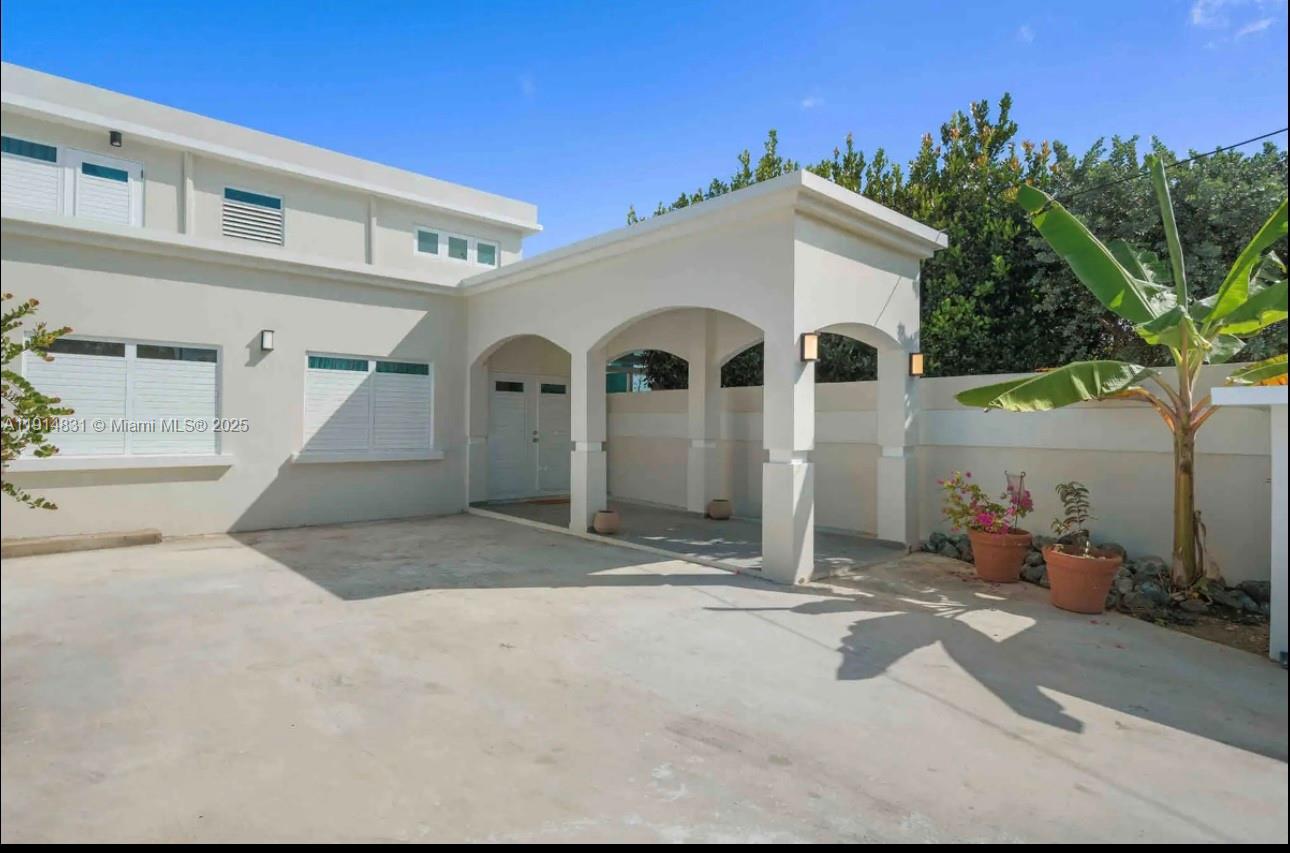 78 Jaime Brull Vega Baja, PR, 693