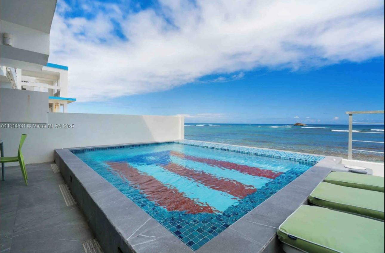 78 Jaime Brull Vega Baja, PR, 693