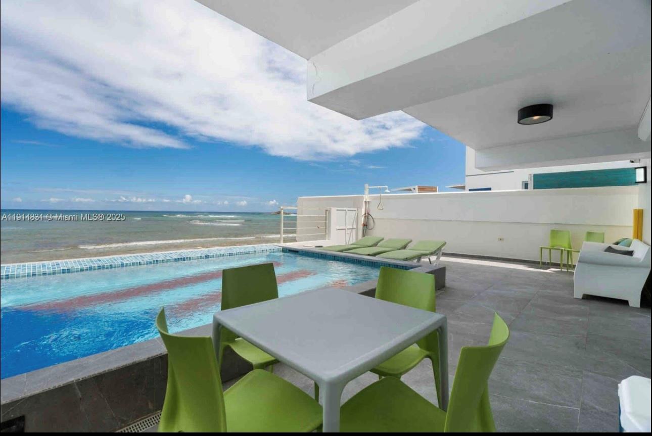 78 Jaime Brull Vega Baja, PR, 693