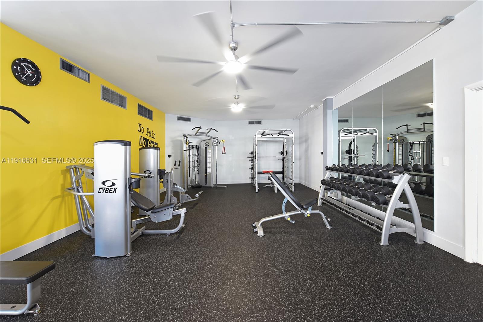 800 Parkview Dr #821 Hallandale Beach, FL 33009