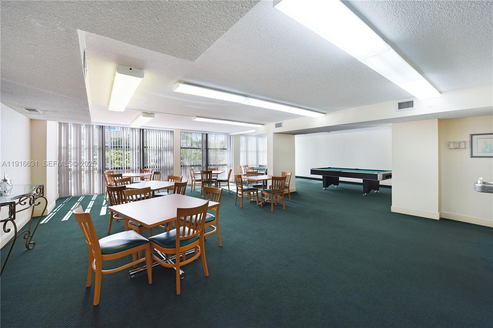 800 Parkview Dr #821 Hallandale Beach, FL 33009