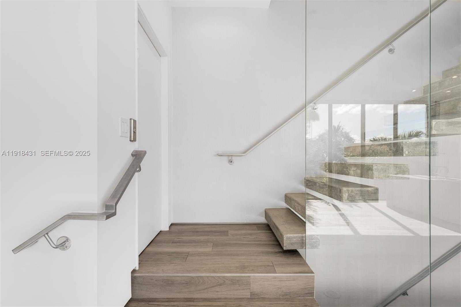 1525 Bay Rd #1525 Miami Beach, FL 33139