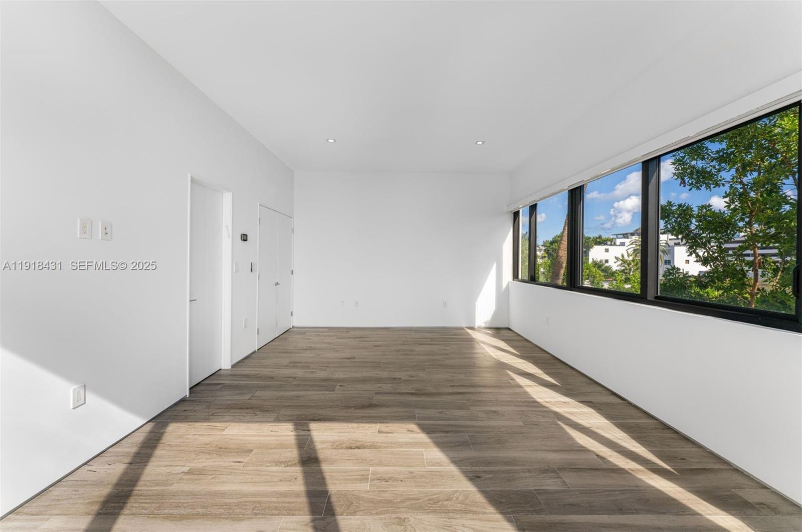 1525 Bay Rd #1525 Miami Beach, FL 33139