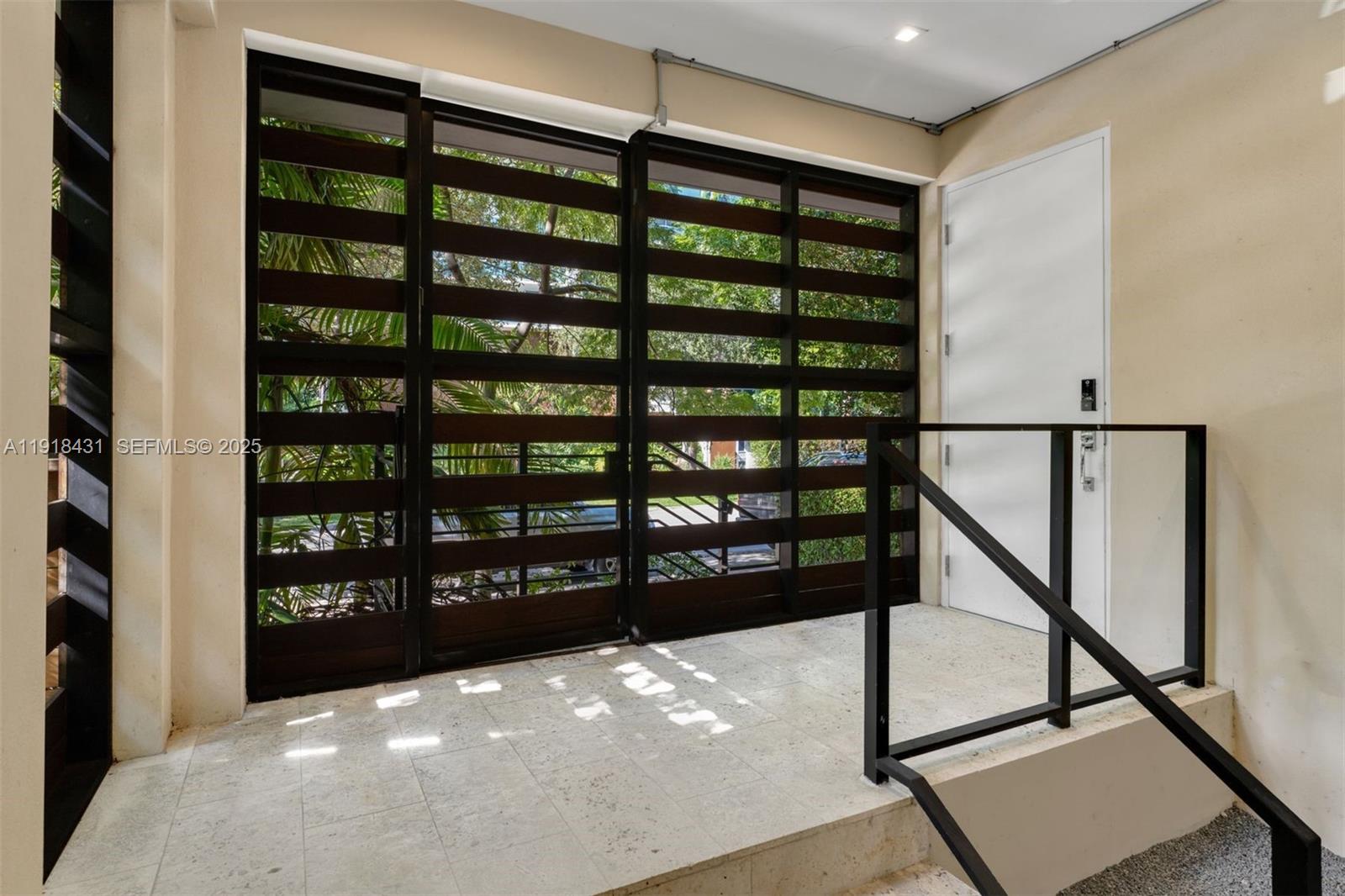 1525 Bay Rd #1525 Miami Beach, FL 33139