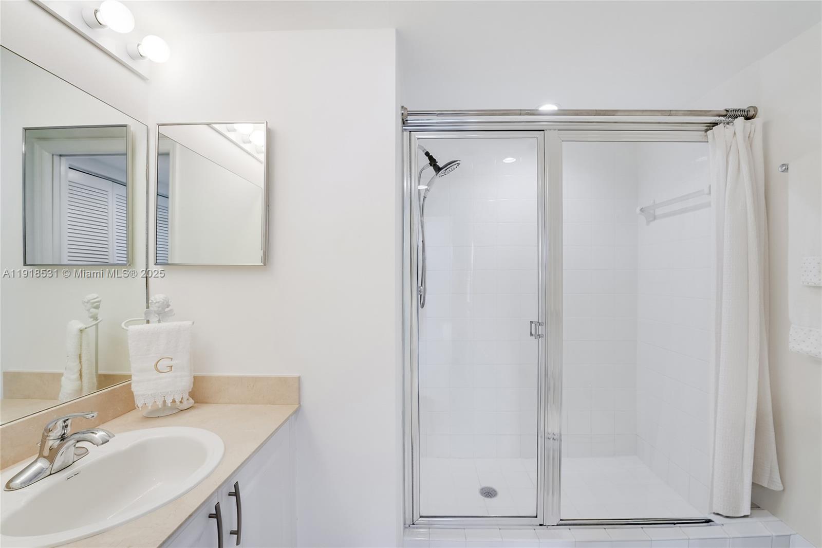 90 Alton Rd #1209 Miami Beach, FL 33139