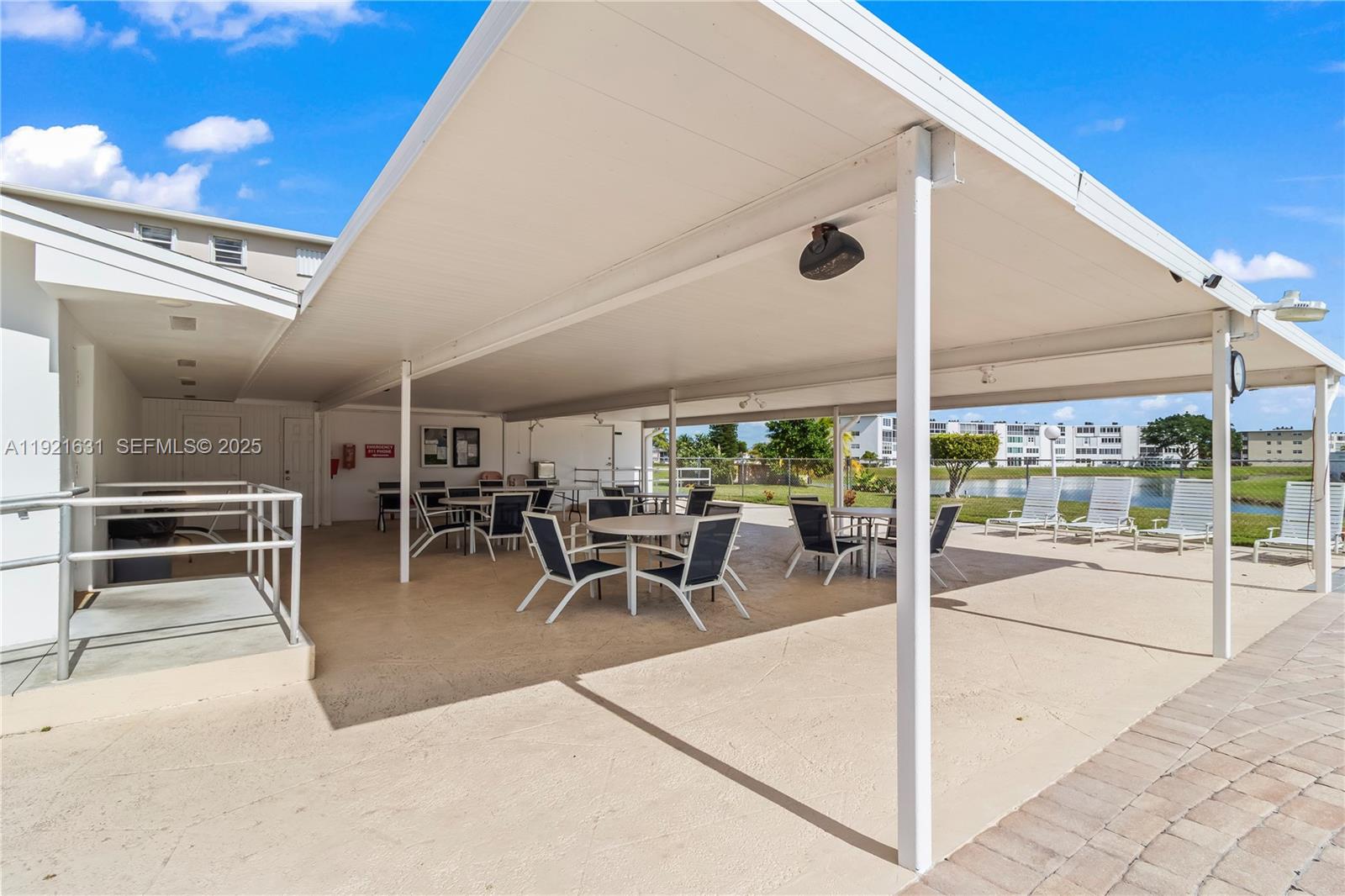 105 Wellington L West Palm Beach, FL 33417