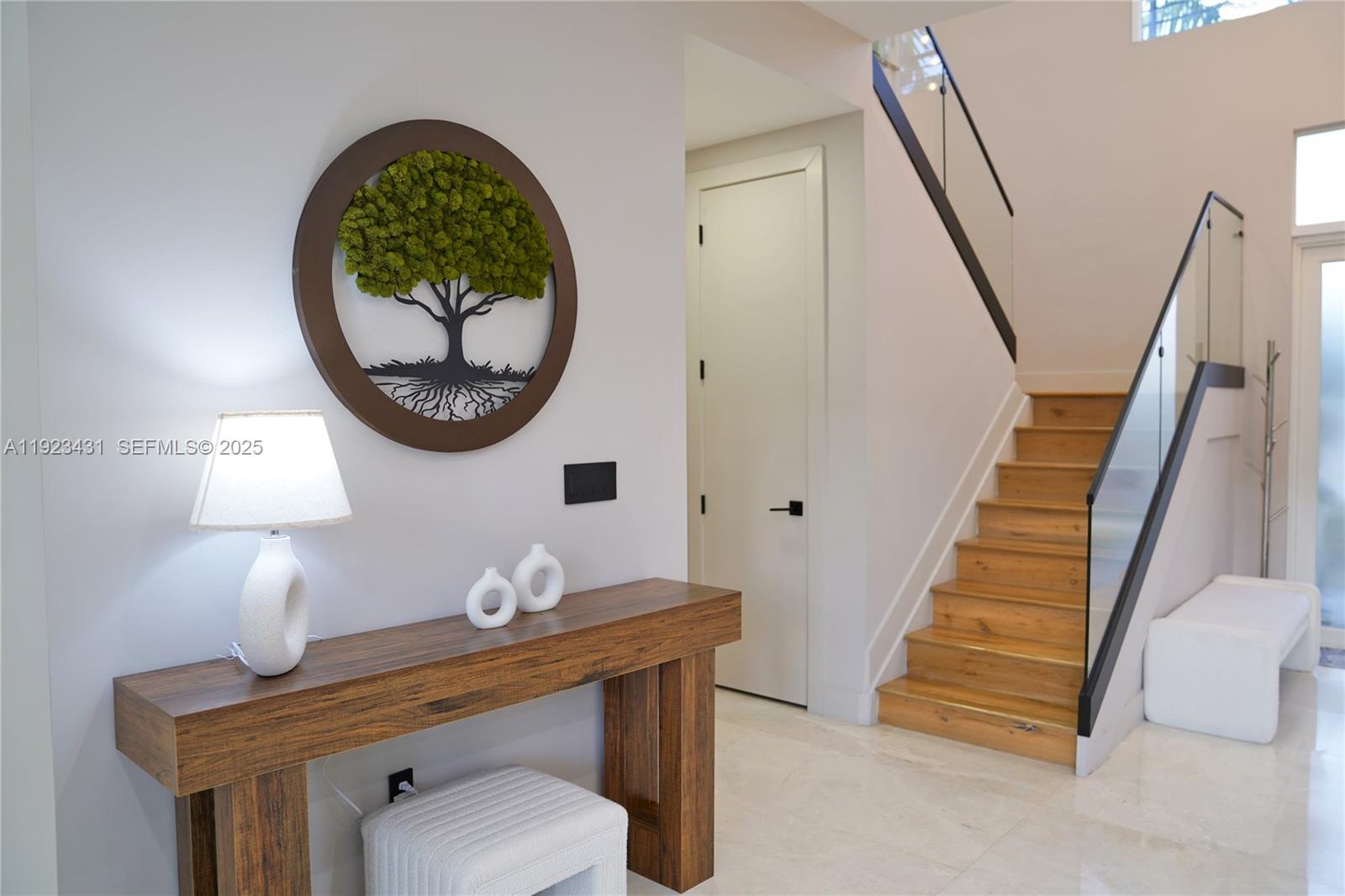 10098 NW 74th Ter Doral, FL 33178