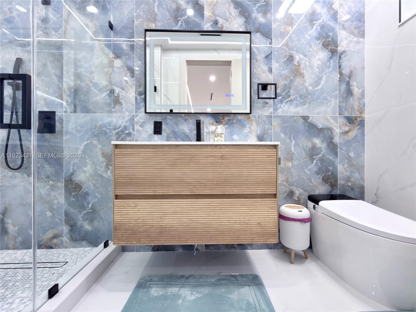 10098 NW 74th Ter Doral, FL 33178