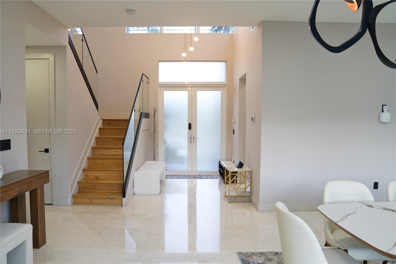 10098 NW 74th Ter Doral, FL 33178