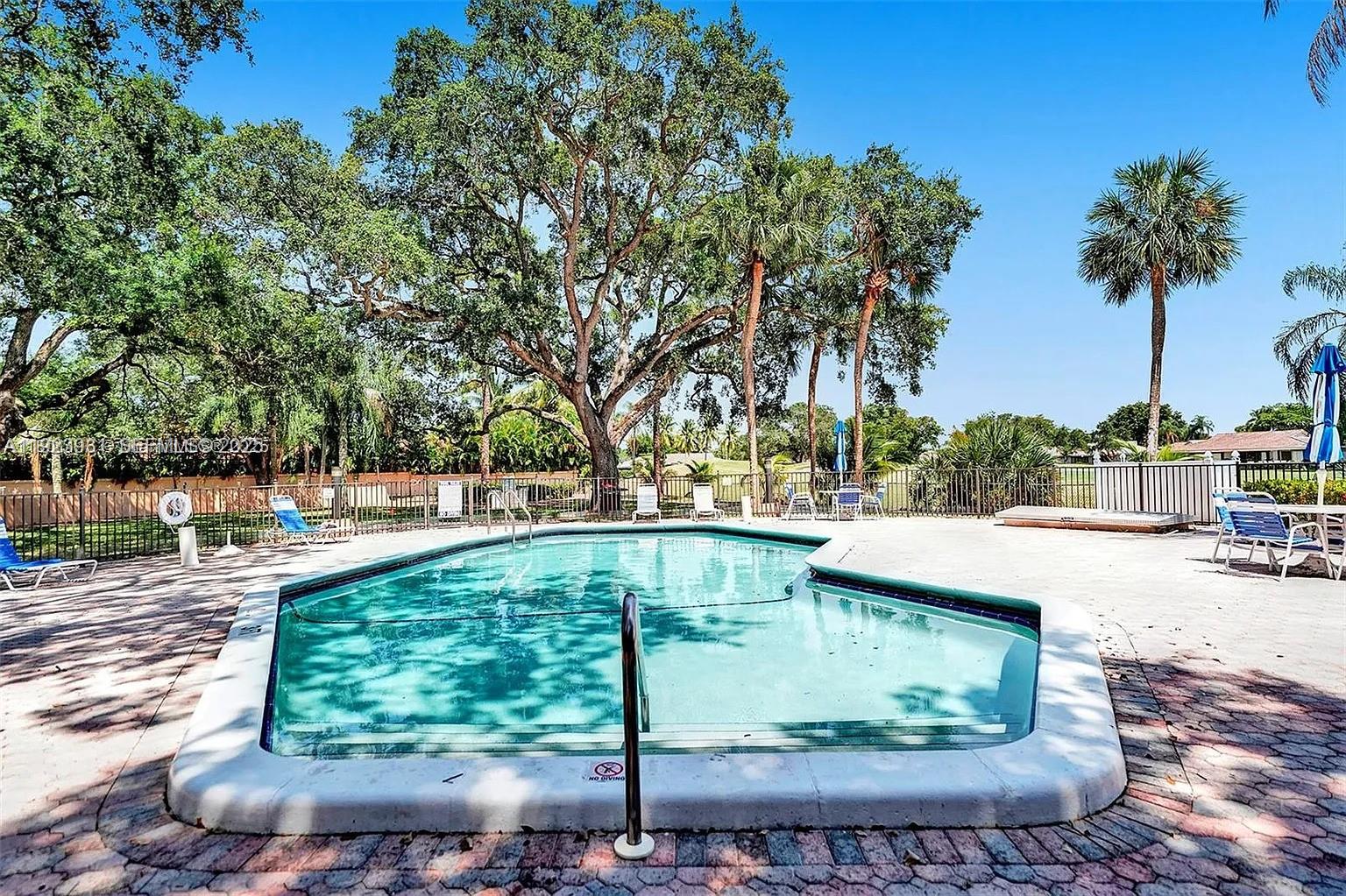 3800 N Hills Dr #206 Hollywood, FL 33021