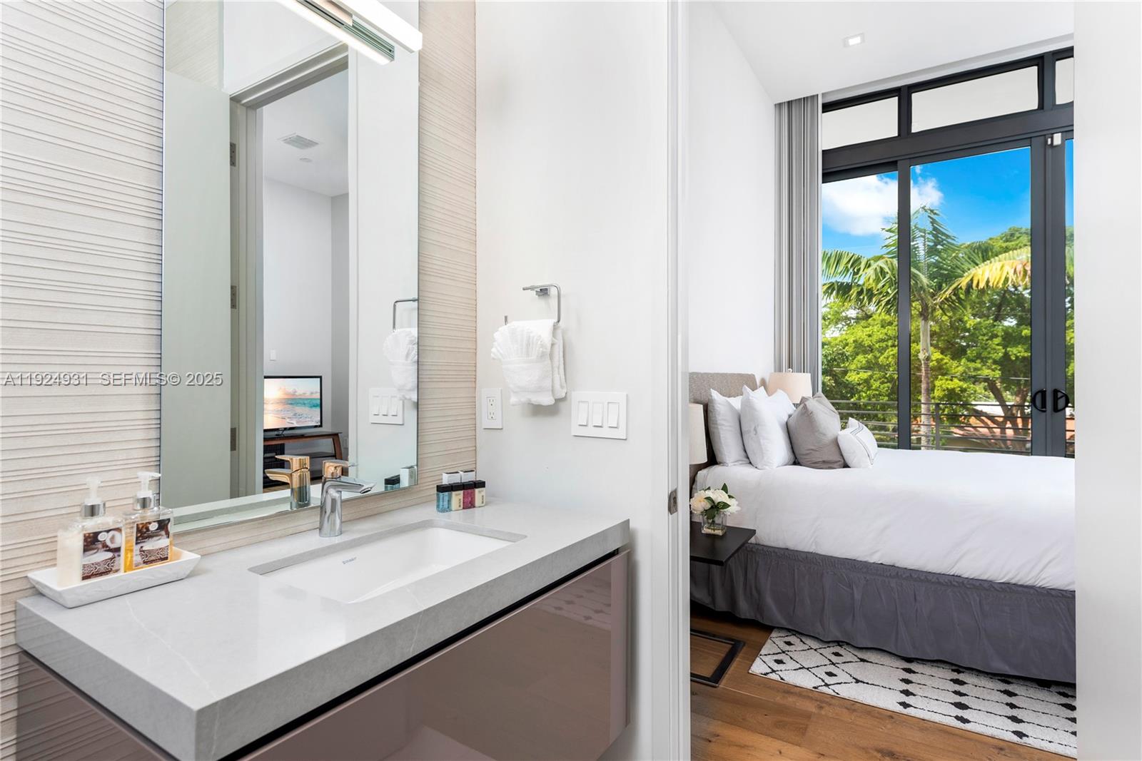 2700 NE 18th St Fort Lauderdale, FL 33305