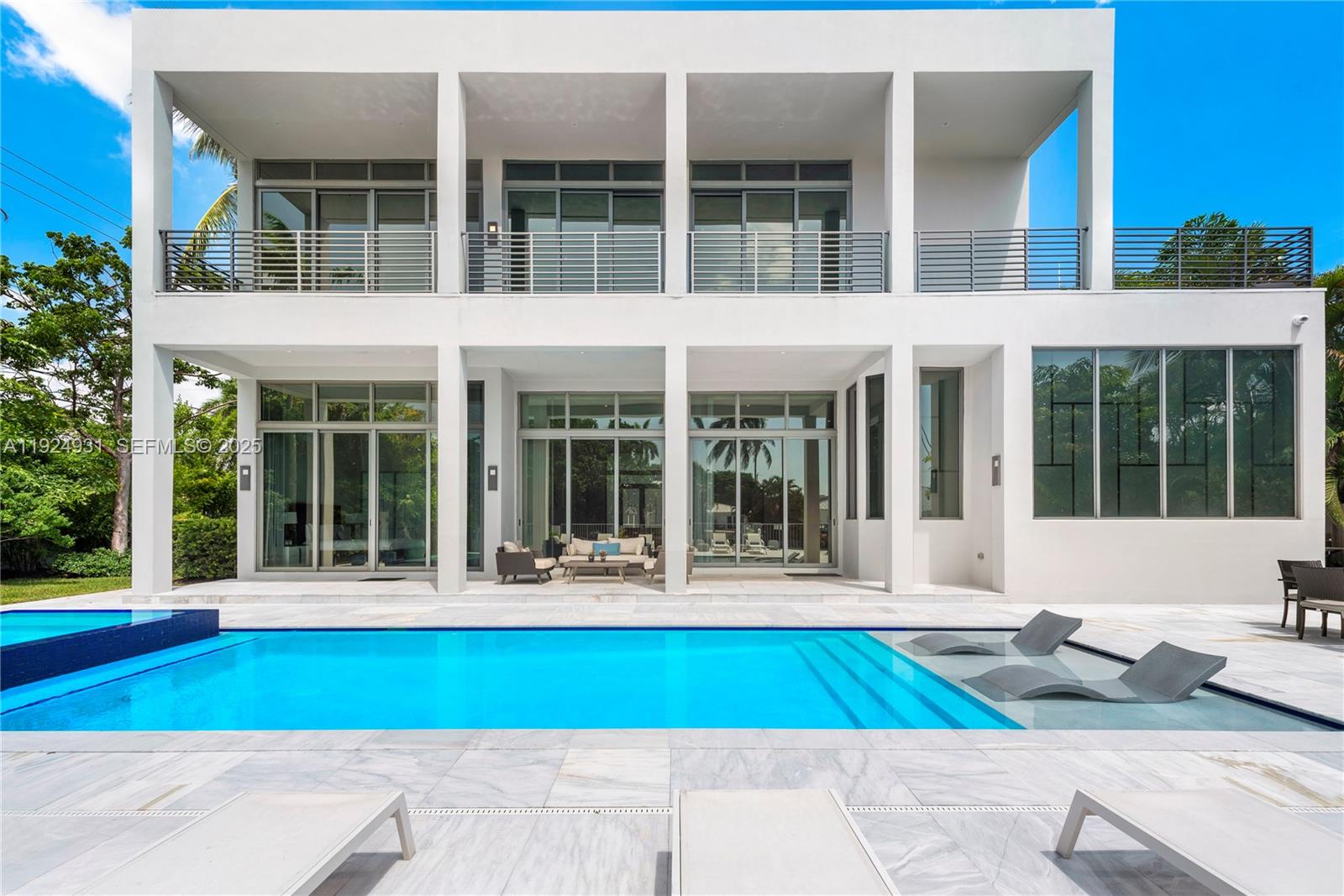 2700 NE 18th St Fort Lauderdale, FL 33305